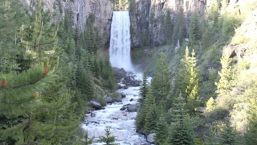 Streams and falls in central oregon