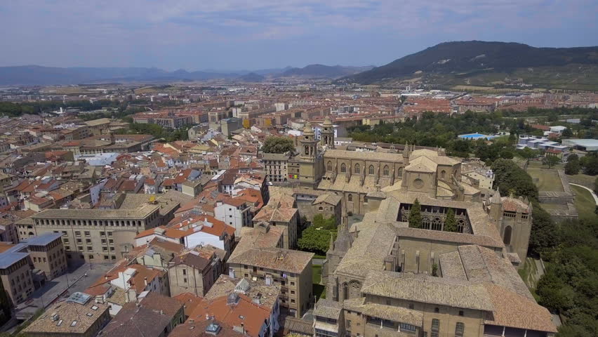 pamplona-cathedral-in-spain-image-free-stock-photo-public-domain