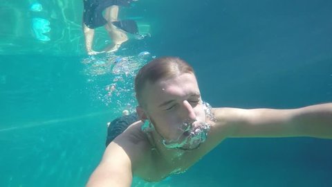 Beautiful Girl Is Swimming Underwater の動画素材 ロイヤリティフリー 1454 Shutterstock Beautiful Girl Is Swimming Underwater の動画素材 ロイヤリティフリー 1454 Shutterstock
