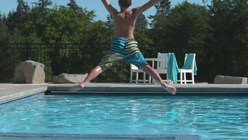 Boy Jumping Into Pool Super Slow Stok Videosu 100 Telifsiz 19026358