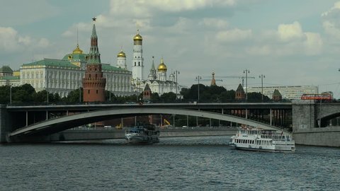 01.08.2016  Navigation on the Moscow river.