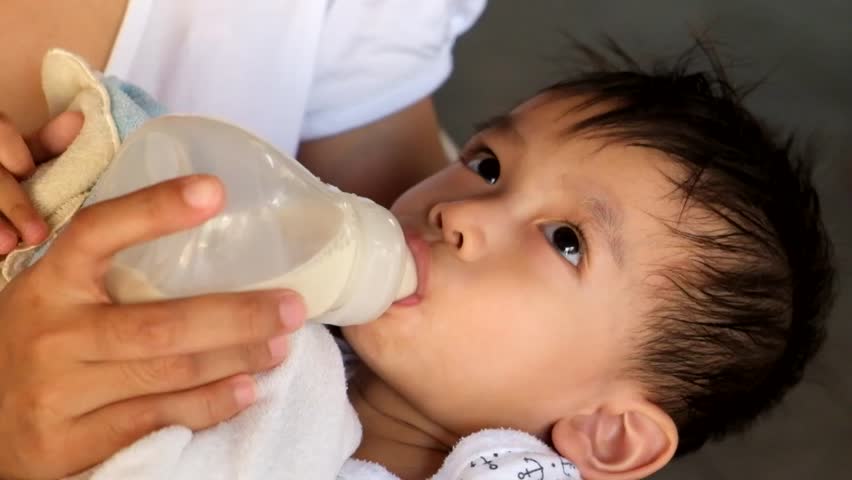 baby drinking milk bottle Stock Footage Video (100% Royalty-free) 19360792 | Shutterstock