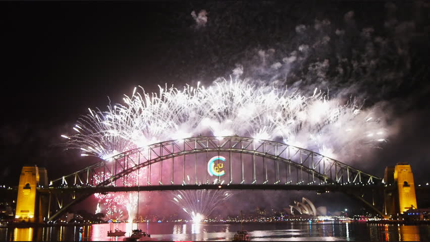 New Years Eve fireworks on Sydney Harbor Bridge-7