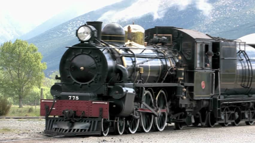 The Kingston Flyer is New Zealand's famous vintage steam train, 40 minutes from