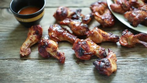 chicken wings with sauce