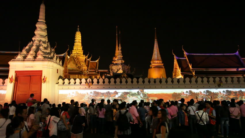 BANGKOK - DECEMBER 4: A Thai crowd is attending the King's birthday celebrations