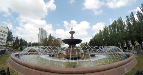 fountain timelapse wide shot with drops