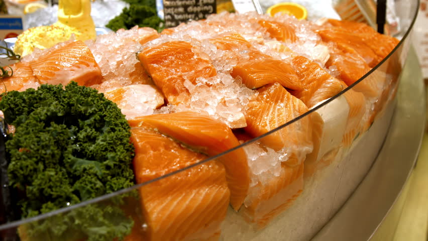 Close-up of sales counter with fish in the supermarket 4k