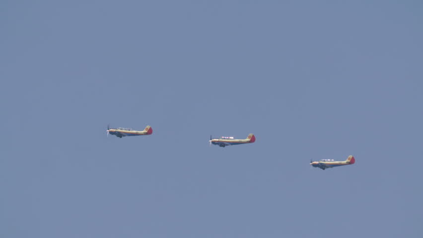 Airshow Aerobatic Sport Plane Aircraft Acrobatics Parade Glider Flight