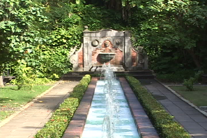 Casa Blanca Fountain