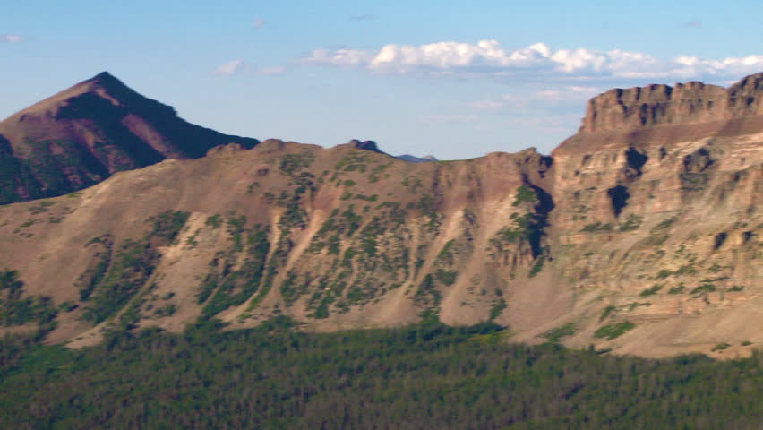 Moving Panoramic View of Mountains in Utah