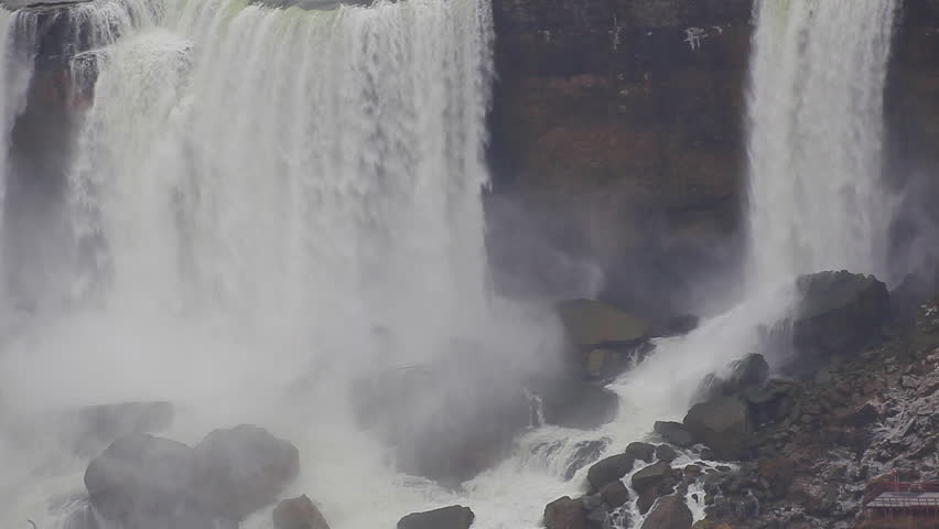 Middle of American Falls