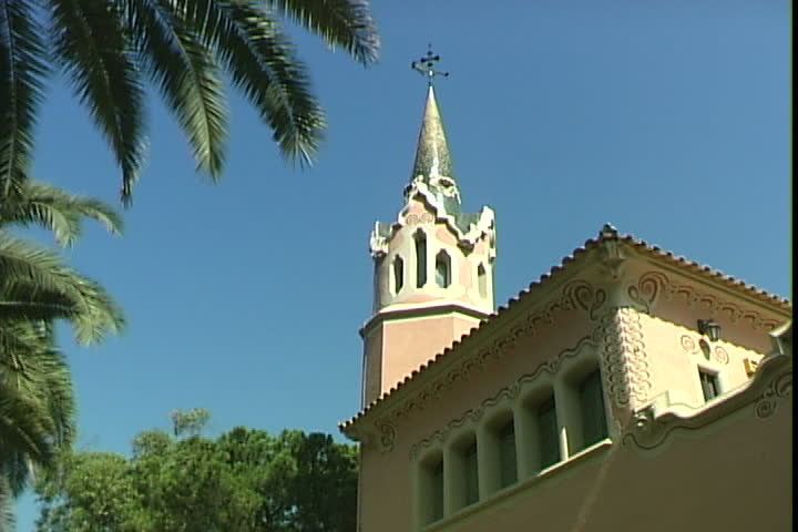 Gaudi House tilt