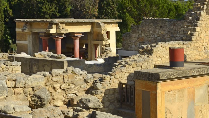 Old walls of Knossos near Heraklion. The ruins of the Minoan palaces Knossos is the largest archaeological site of all the paleces in Mediterranean island of Crete, UNESCO tentative list, Greece