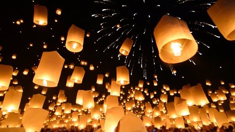 Many Sky Fire Lanterns Floating Up To The Sky In Yee Peng Lanna Festival Landmark Destination Travel Of Chiang Mai, Thailand (sound)