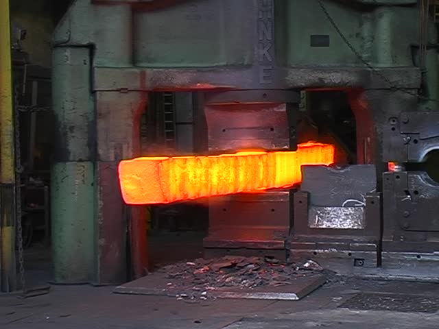 forging machine: Video có sẵn (100% miễn phí bản quyền) 204229 | Shutterstock
