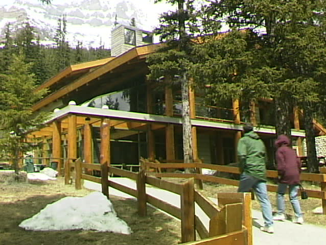 Moraine Lake Lodge