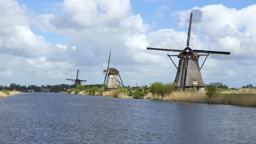 Windmills, Kinderdijk, UNESCO World Heritage Site, Netherlands, Europe (Apr 2016, Holland)