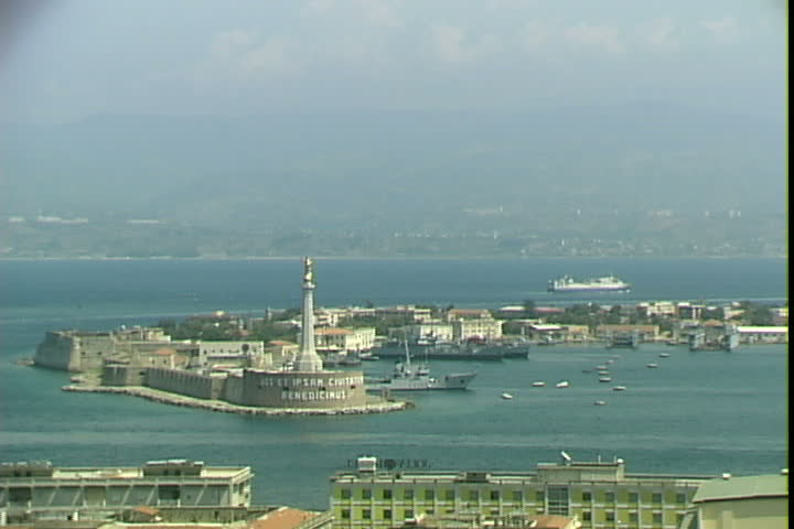 Messina Harbour pan