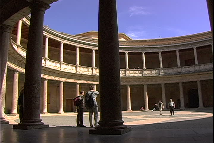 Palace Courtyard People pan