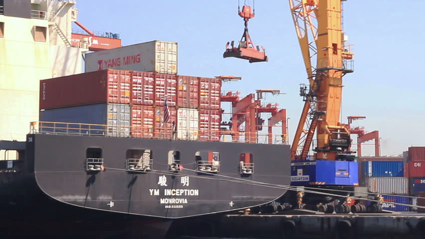 ISTANBUL - MAY 23: Container ship INCEPTION with Chinese export goods on May 23,