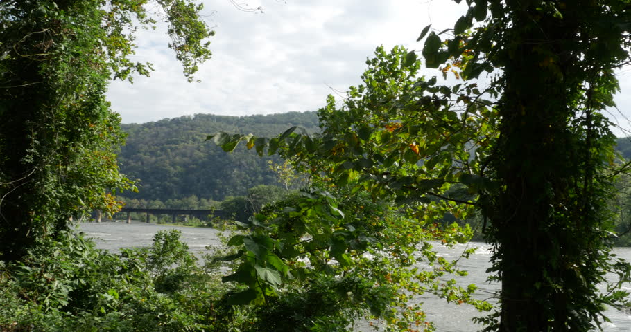 Potomac River Mountains and Pathway Near Harpers Ferry Panning, 4K