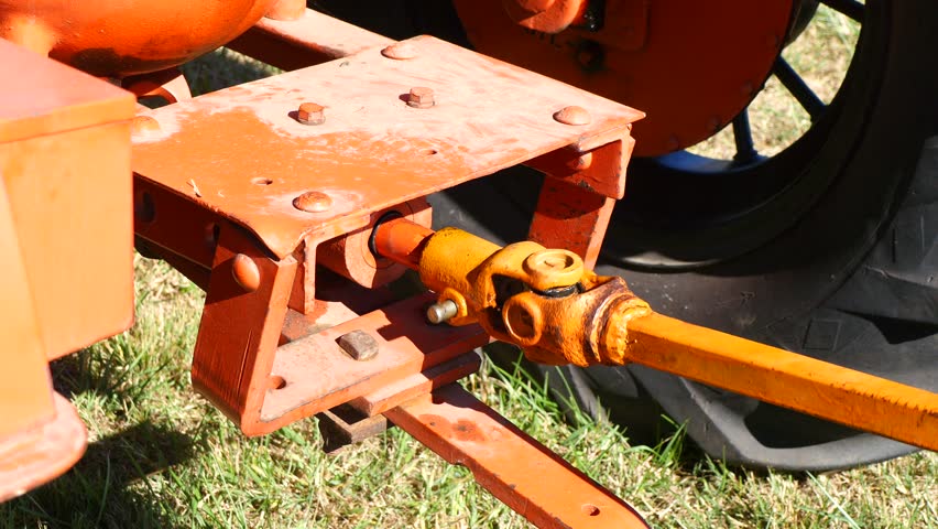 universal joint tractor