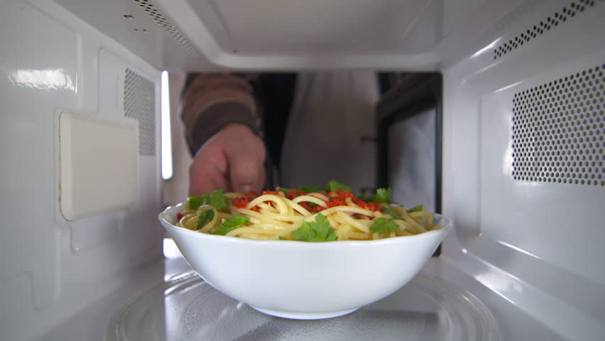 Микроволновая печь в поезде. Microwave inside.