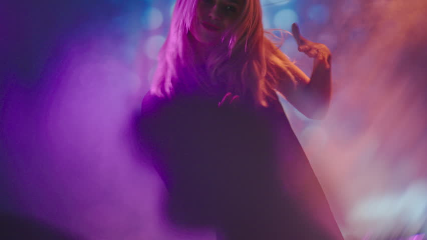 shaky cam beautiful female dj dancing 스톡 동영상 비디오(100% 로열티 프리) 21260269 | Shutterstock