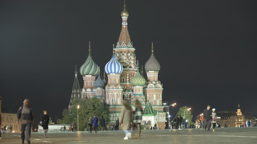 People around Saint Basil