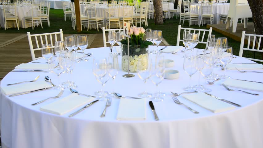 Wedding Round Table Guest Setup Stock, Round Table Catering