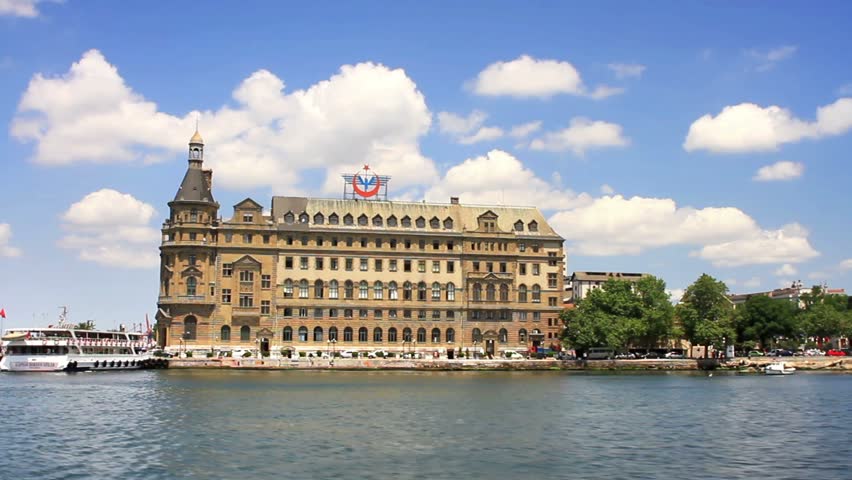 Haydarpasa Train Station before the big roof fire