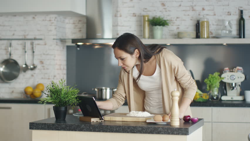 girl kitchen cooking