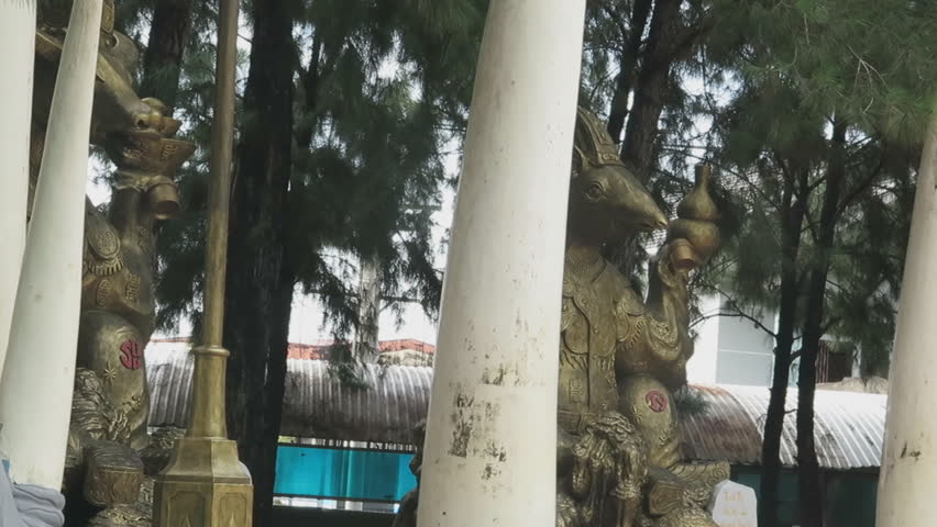 the statue in the park