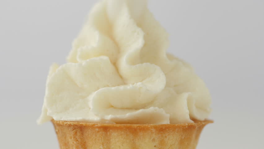 Decorating Cake with Cream. 스톡 동영상 비디오(100% 로열티 프리) 21973375 | Shutterstock