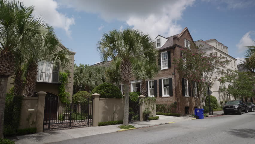 Southern architecture historic buildings in downtown Charleston, South Carolina, South Carolina, USA, Aug 2016