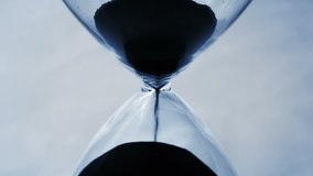Hourglass close up - time lapse 4k