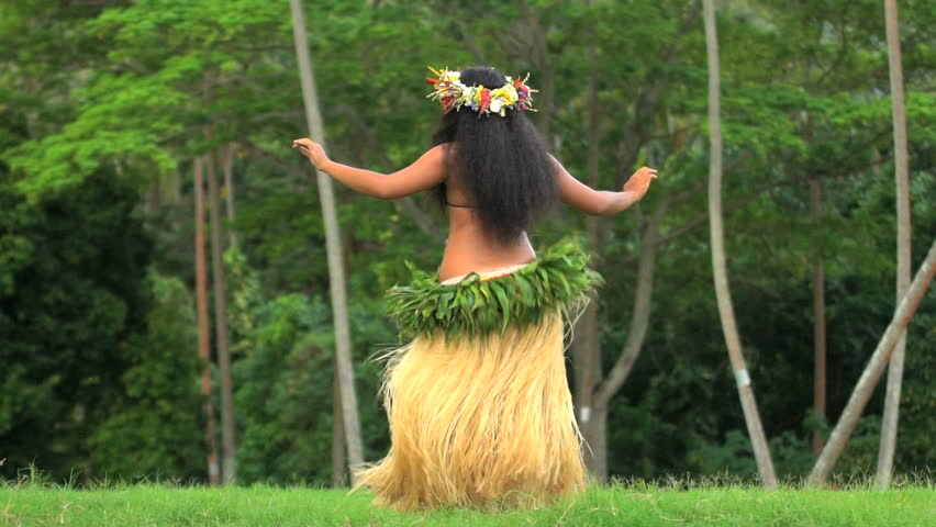 Video Stok Barefoot Tahitian Female Hula Skirt Flower (100% Tanpa Royalti) ...