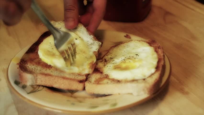 Fried Eggs on Toast with Salsa