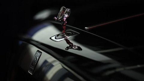 Rolls Royce Ghost, Spirit of Speed Symbol 