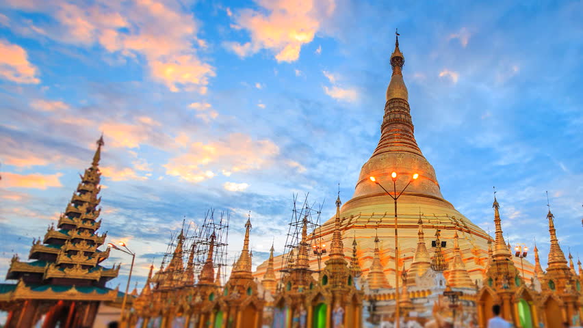 Time lapse view Sunrise of Shwedagon Pagoda Yangon Landmark of Myanmar 