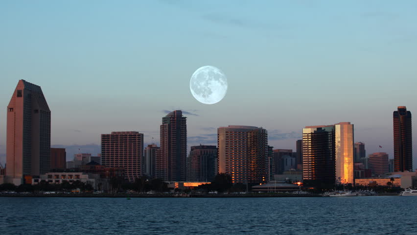 4K UltraHD Full Moon over San Diego, California