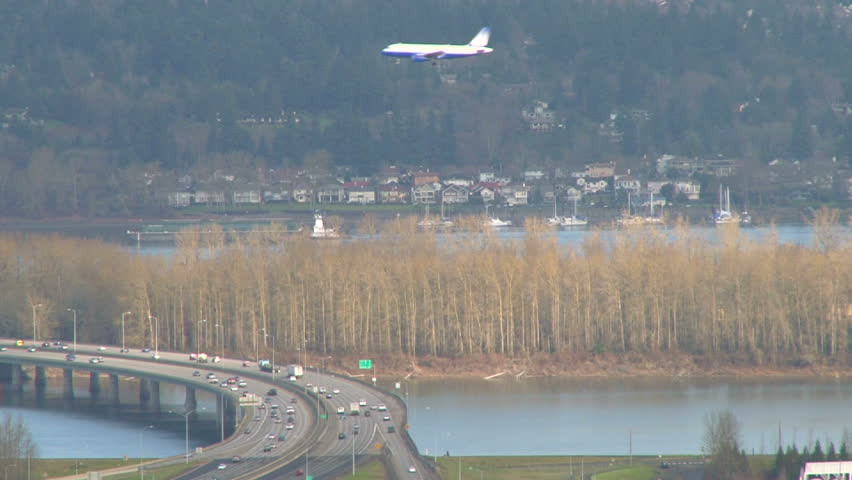 Portland Oregon to Vancouver Washington highway traffic over the 205 bridge with