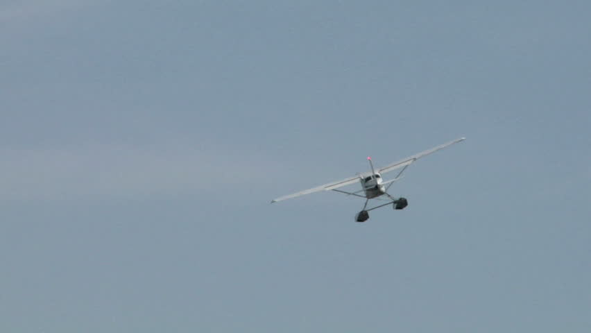 Seaplane flying