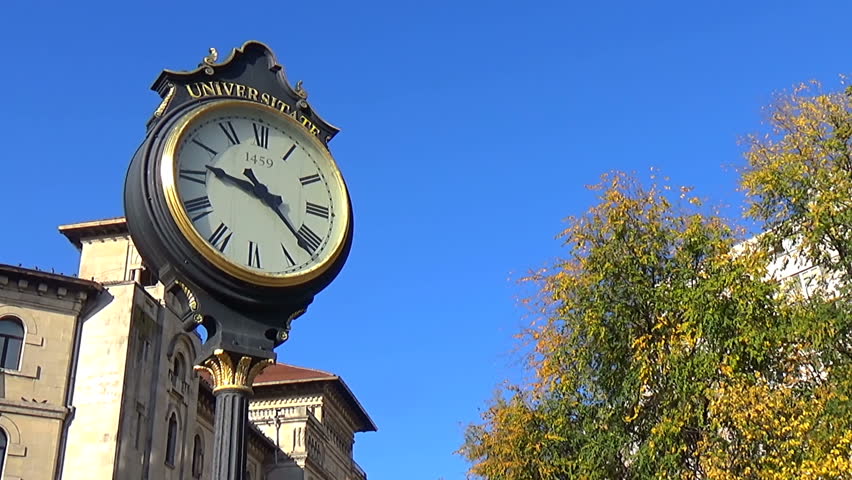 The big old style clock in the middle of University