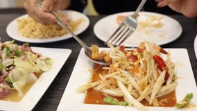 4K Videos : Thai food in restaurant
