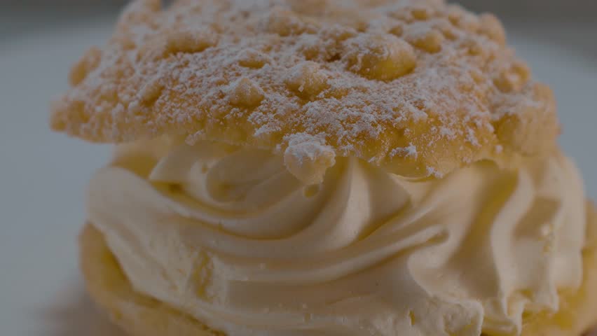Fresh from the Bakery - 스톡 동영상 비디오(100% 로열티 프리) 23371402 | Shutterstock