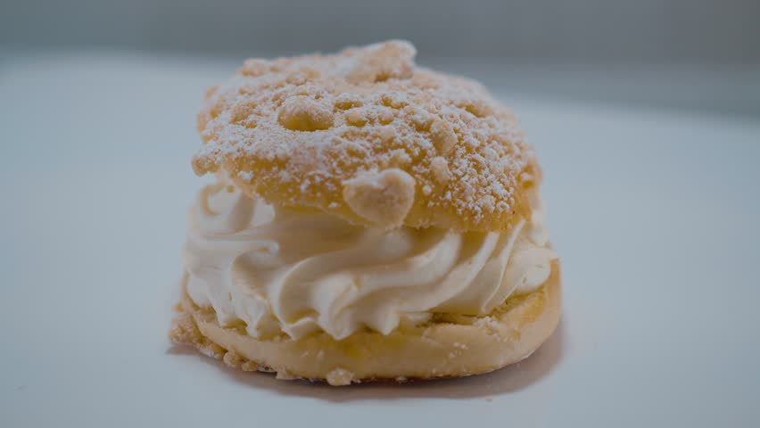 Fresh from the Bakery - 스톡 동영상 비디오(100% 로열티 프리) 23371462 | Shutterstock