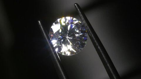 Round Cut Diamond Inspected for Chips and Damage 4k
