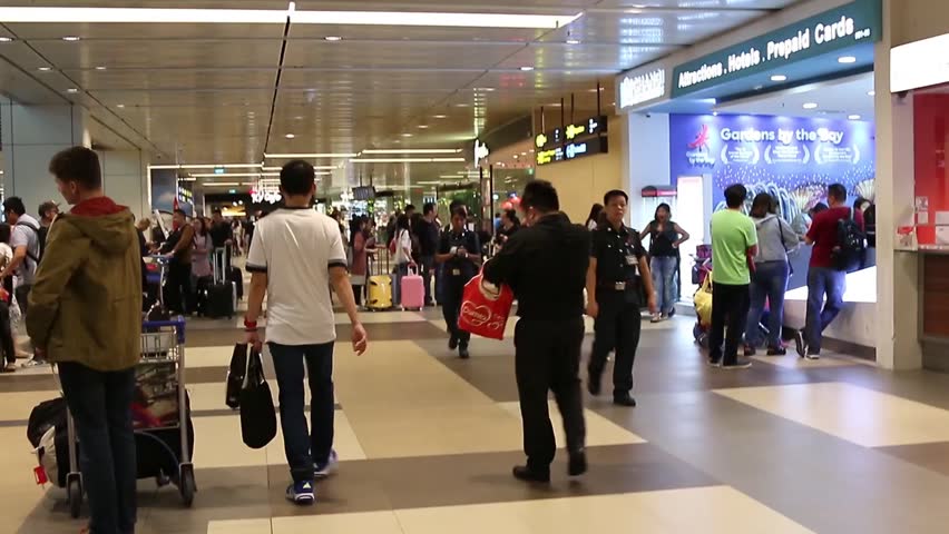 В аэропорте место 6c. Как обманывают туристов в Санкт-Петербурге. Lloyd Austin visit Philippines Airport.